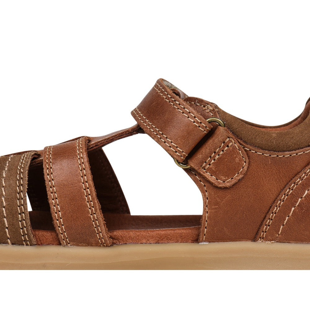 A unisex sandal by Bobux, style Roam in Caramel with velcro strap. Zoomed right side view