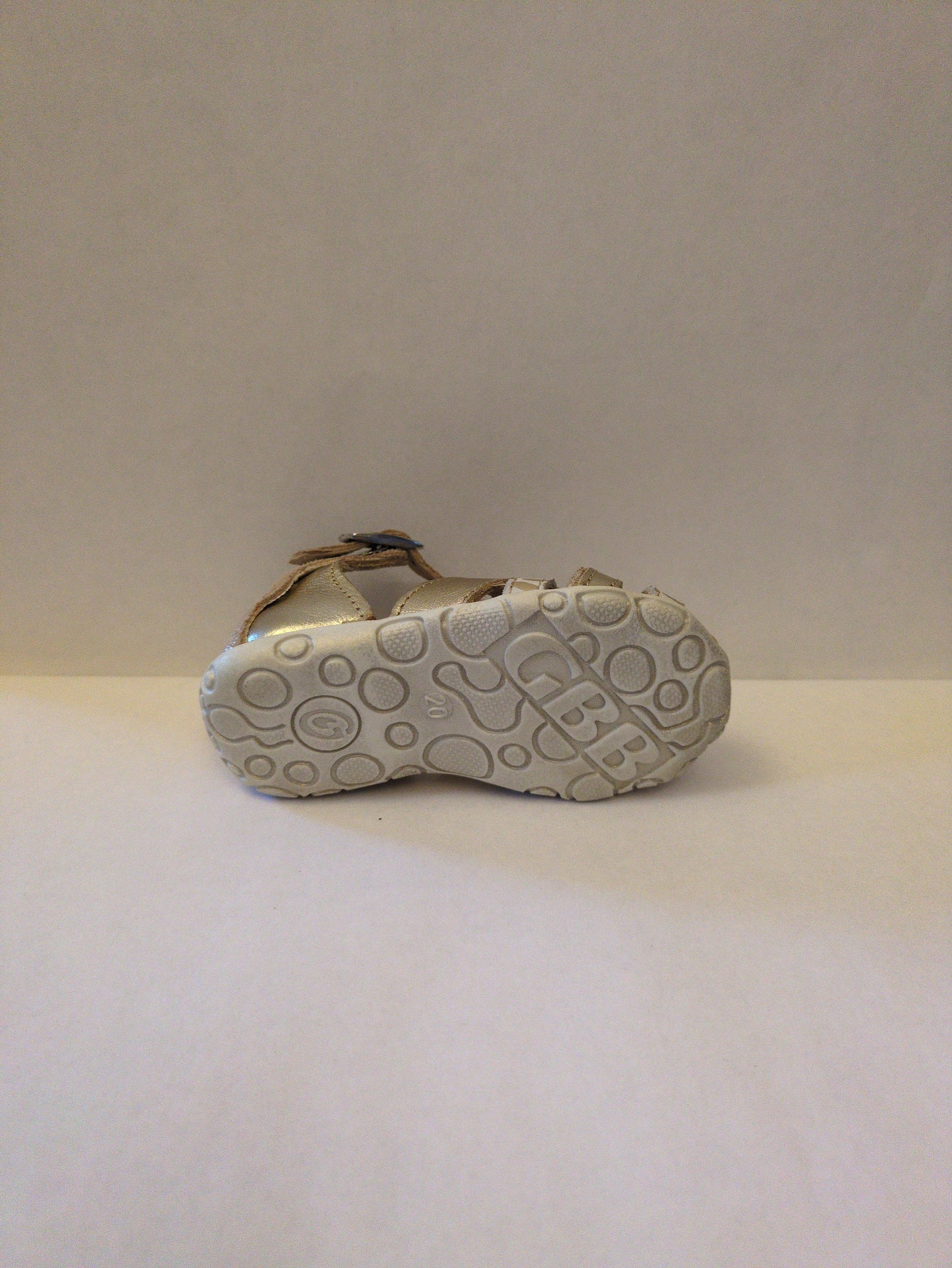 GBB | Girls Closed Toe Sandals | Gold | EU20 / UK4