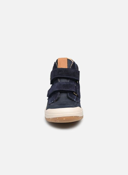 A casual boys ankle boot by Bopy, style Vrouvel, in navy nubuck with toe bumper and double Velcro fastening. Front view.