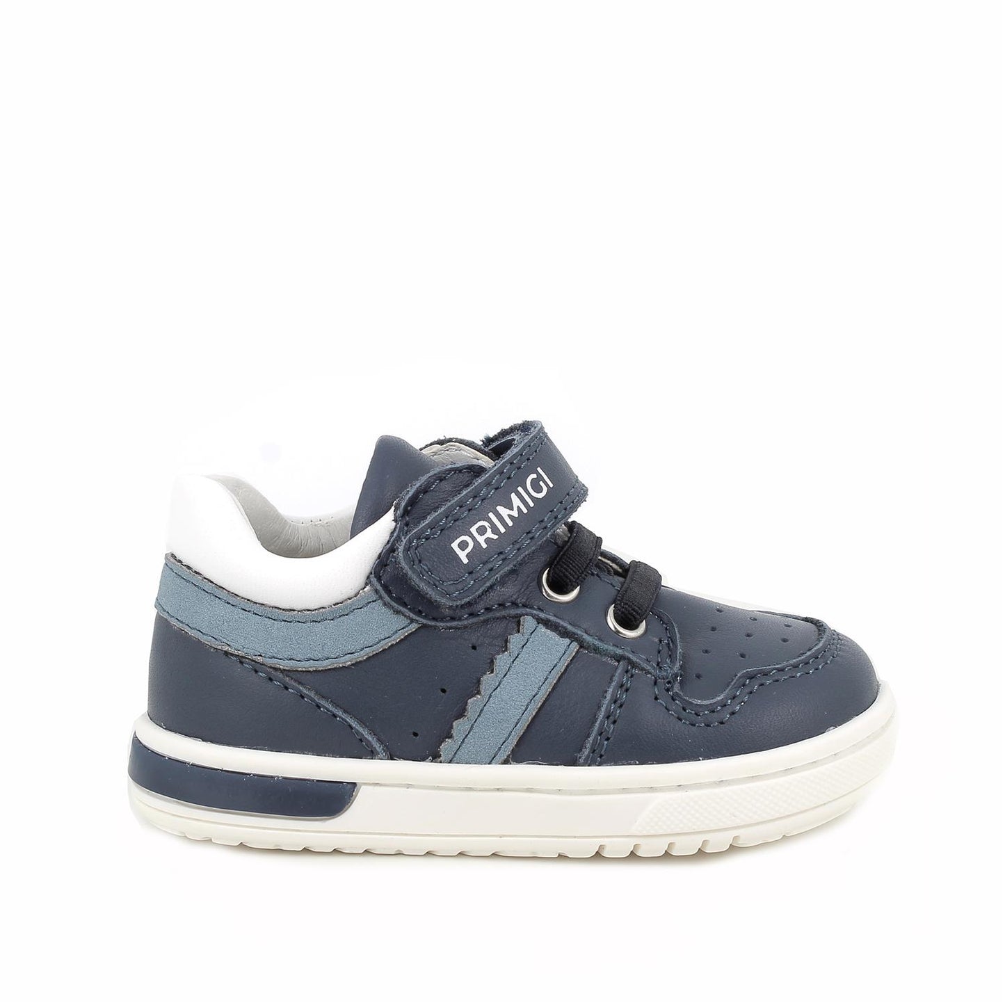 A boys casual shoe by Primigi, style Baby due in navy, velcro and elastic lace fastening. Right side view.
