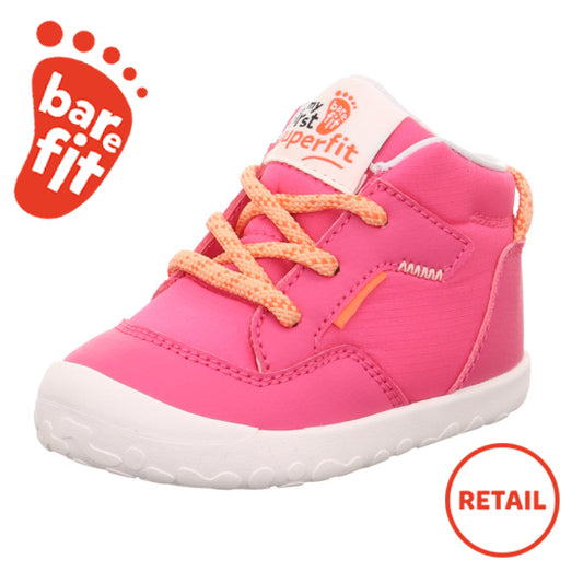 A girls first boot by Superfit, style Flummi in fuxia with lace fastening. Left angled view. Featuring bare fit branding.