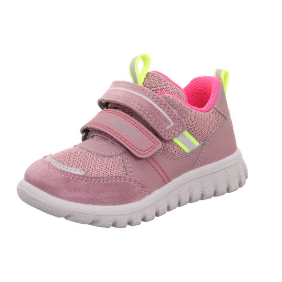 A girls casual shoe by Superfit, style Sport7 Mini 1-006203-8540, in pink with reflective trim and double velcro fastening. Angled right side view.