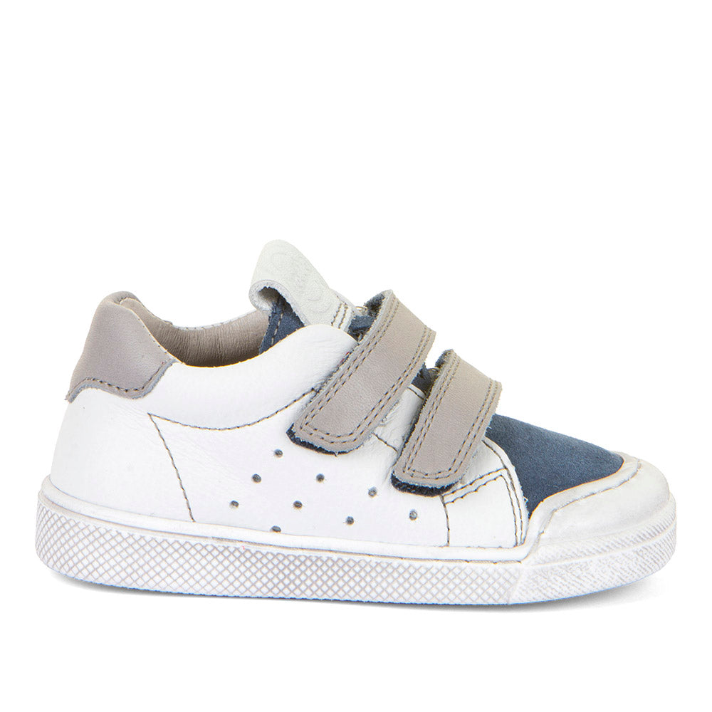A boys casual shoe by Froddo, style Rosario G2130316-41, in white and blue leather with grey straps and trim. Toe bumper and velcro fastening. Right side view.