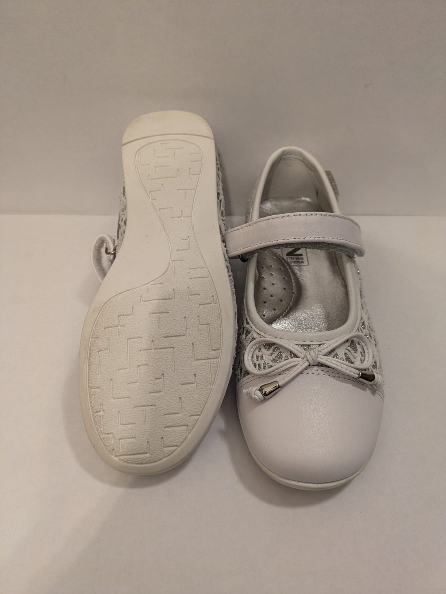 Step2wo | Girls Mary Jane Shoes | White / Silver | Size EU31 / UK 12.5