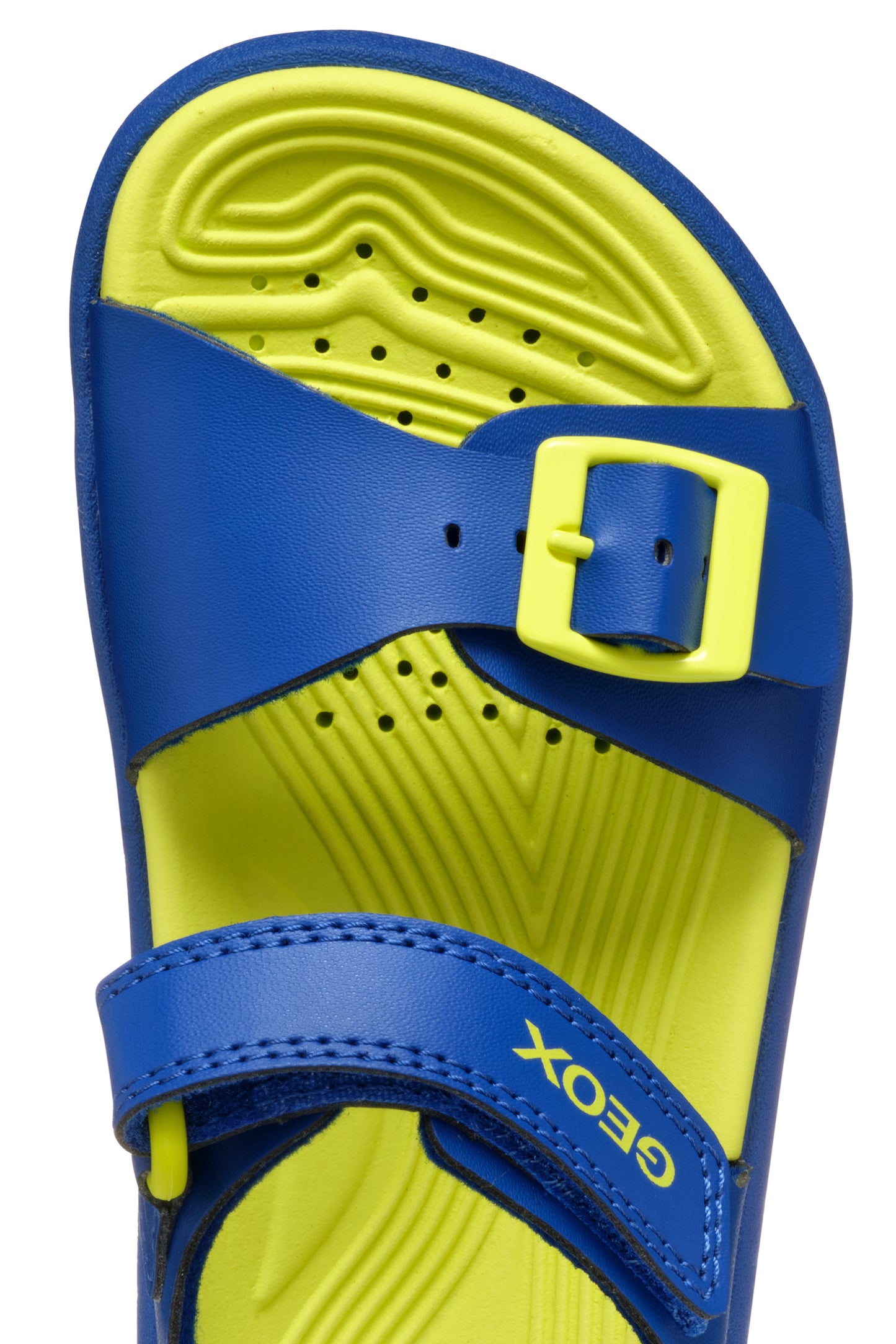 A boys sandal by Geox, style Fusbetto in royal blue and green with velcro strap and buckle at the front. Zoomed image of buckle