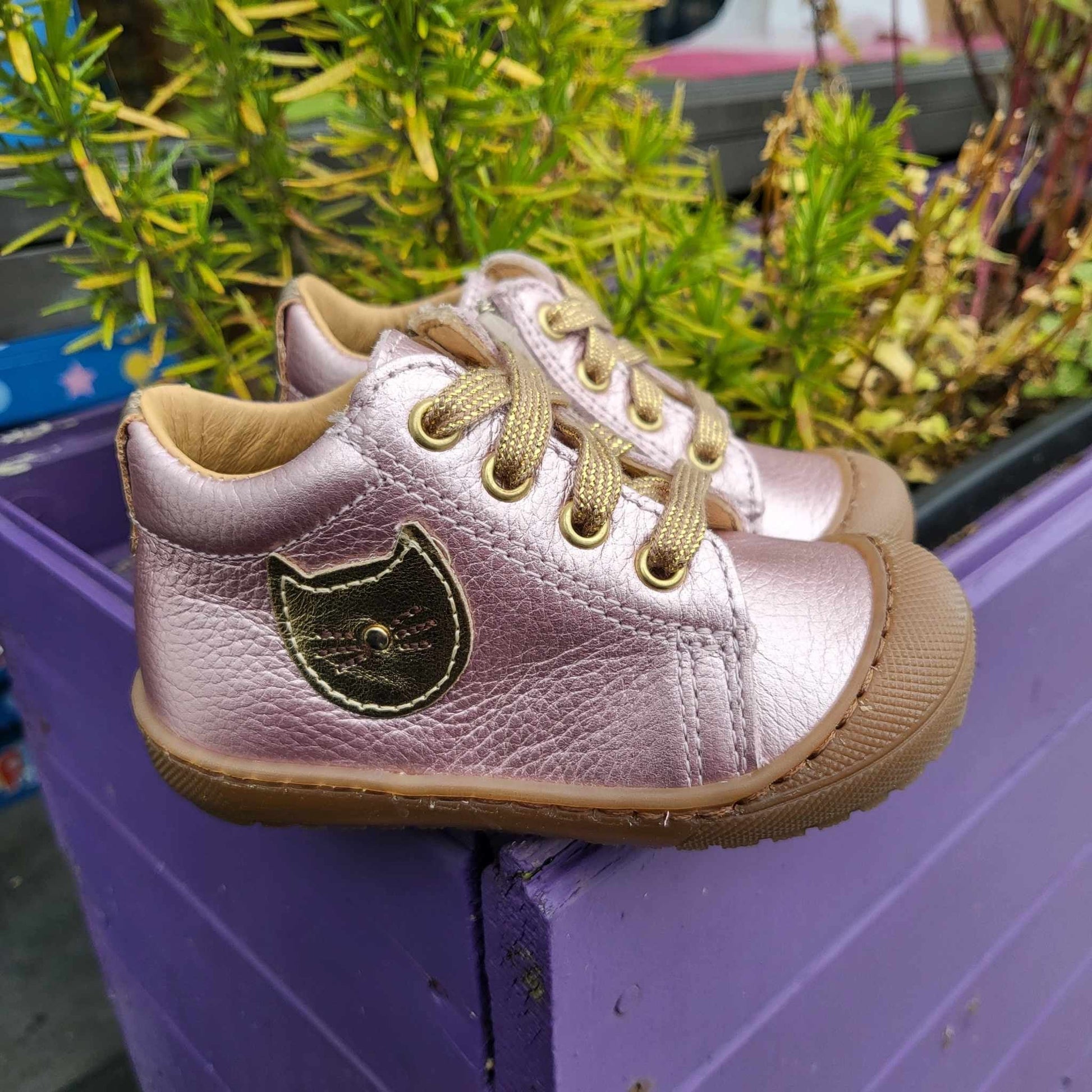 A girls lace / zip first bootee by Bopy, style Jicat in pink metallic with cat motif. Pair view.