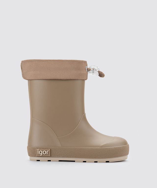 A unisex wellie by Igor, style W10295 Yogi-DK Cuello, in Elmwood with toggle fastening. Right side view.