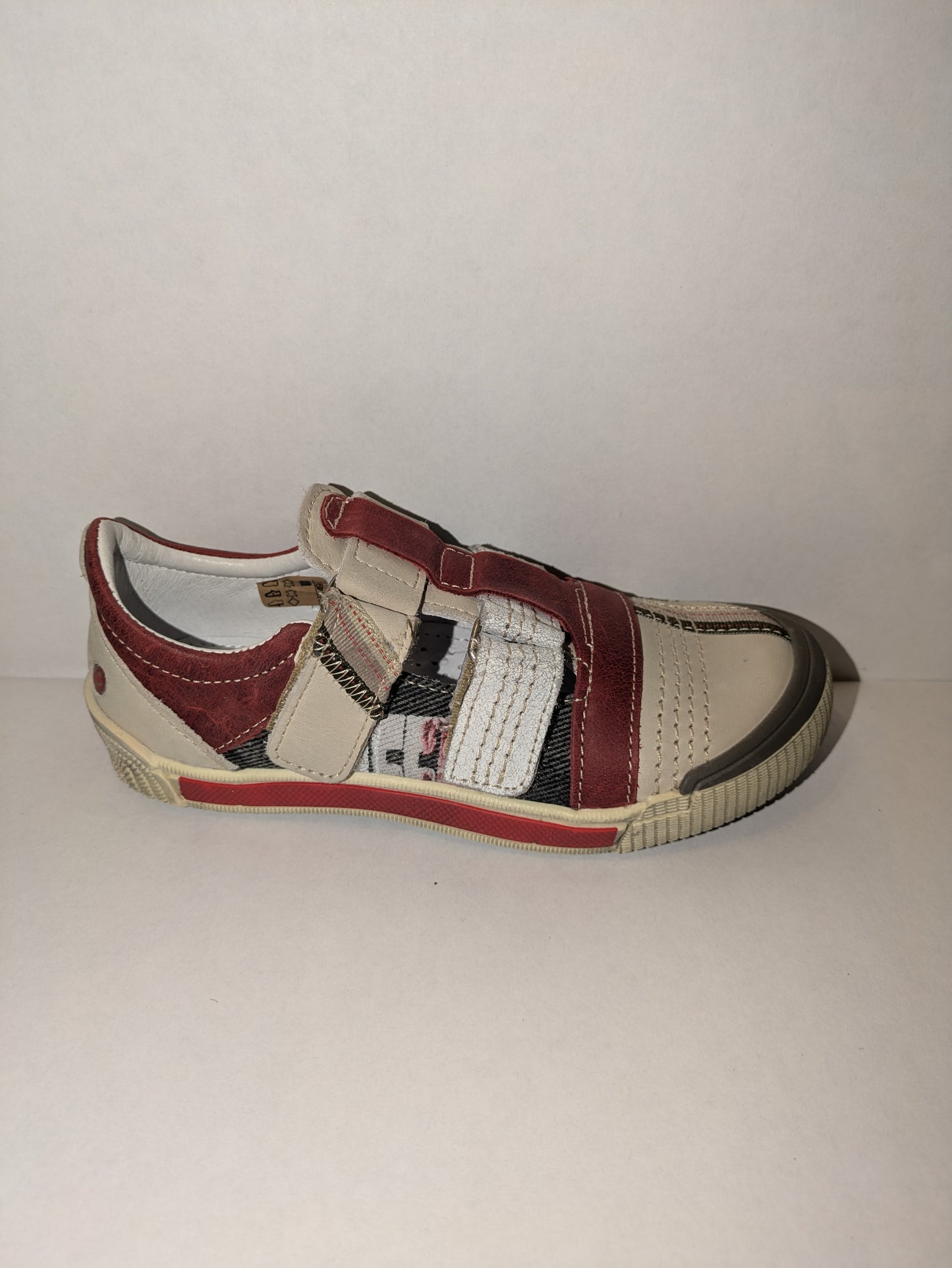GBB | Boys Shoe | White / Red | Size EU28 / UK10