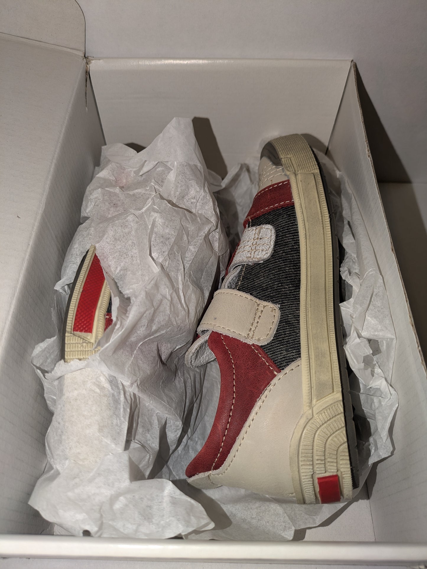 GBB | Boys Shoe | White / Red | Size EU28 / UK10