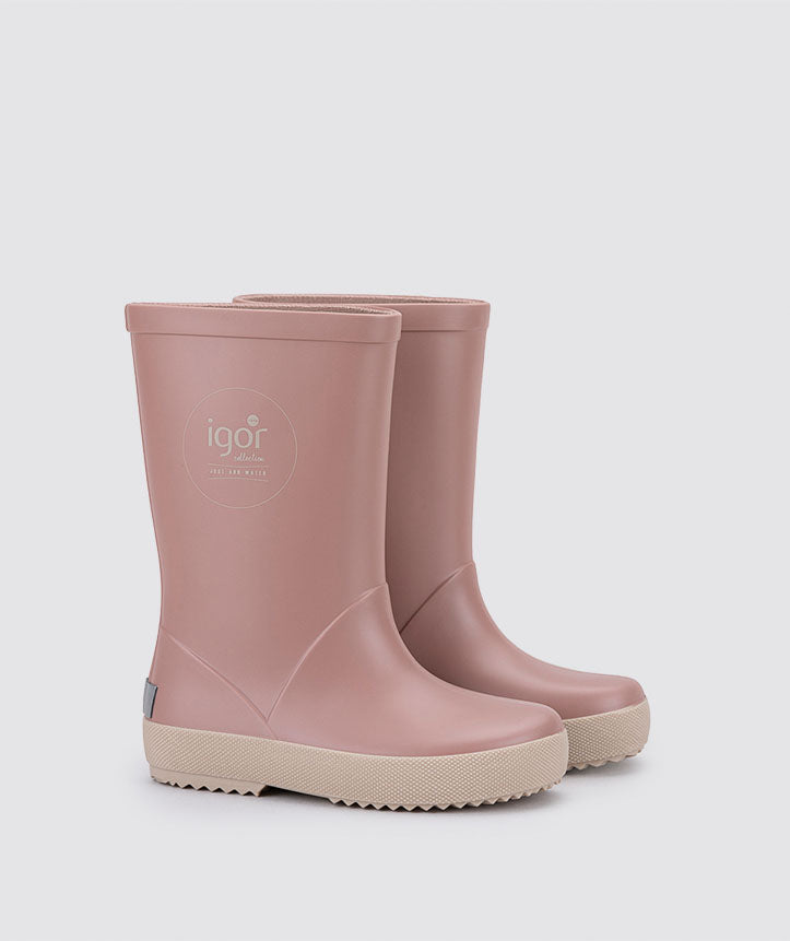 A pairof girls wellies by Igor, style DK Splash, in rose pink with light pink sole. Angled right side view.