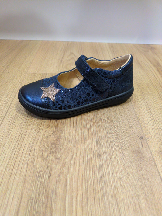 A girls velcro shoe by Bopy, style Smaloc in marine blue. Left side view.