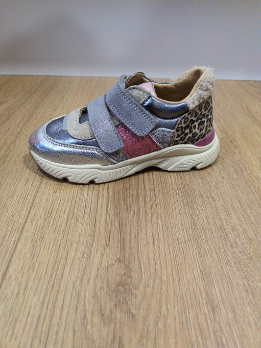 A girls velcro trainer by Bopy, Style Sarelle in sivr grey / multi. Left side view.